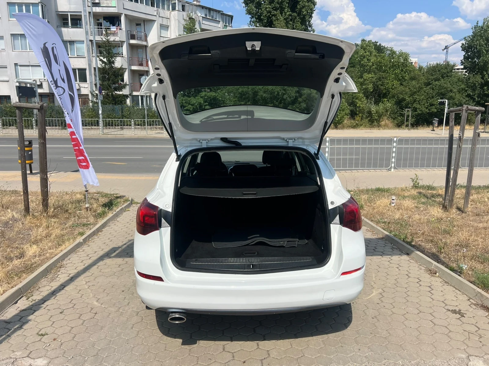 Opel Astra 1.6i, снимка 14 - Автомобили и джипове - 55577258