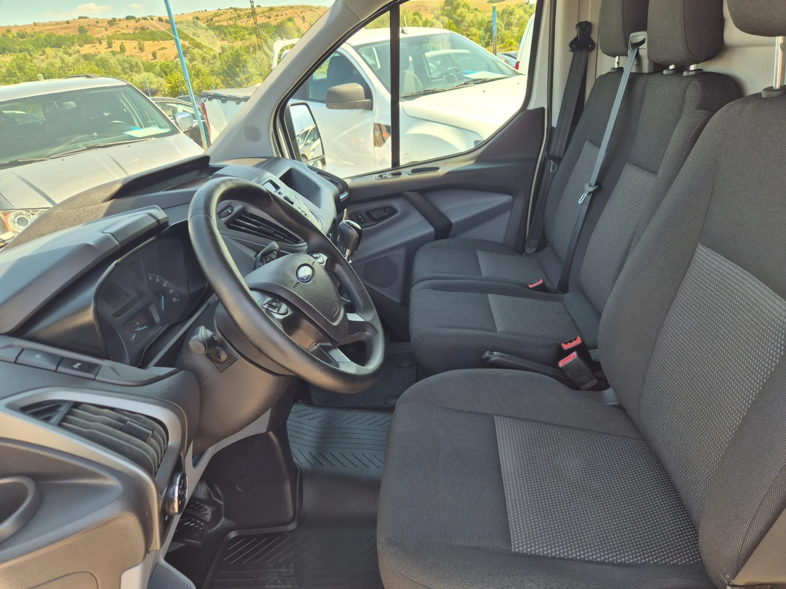 Ford Transit Custom 2.0 TDCI, снимка 10 - Автомобили и джипове - 55691559