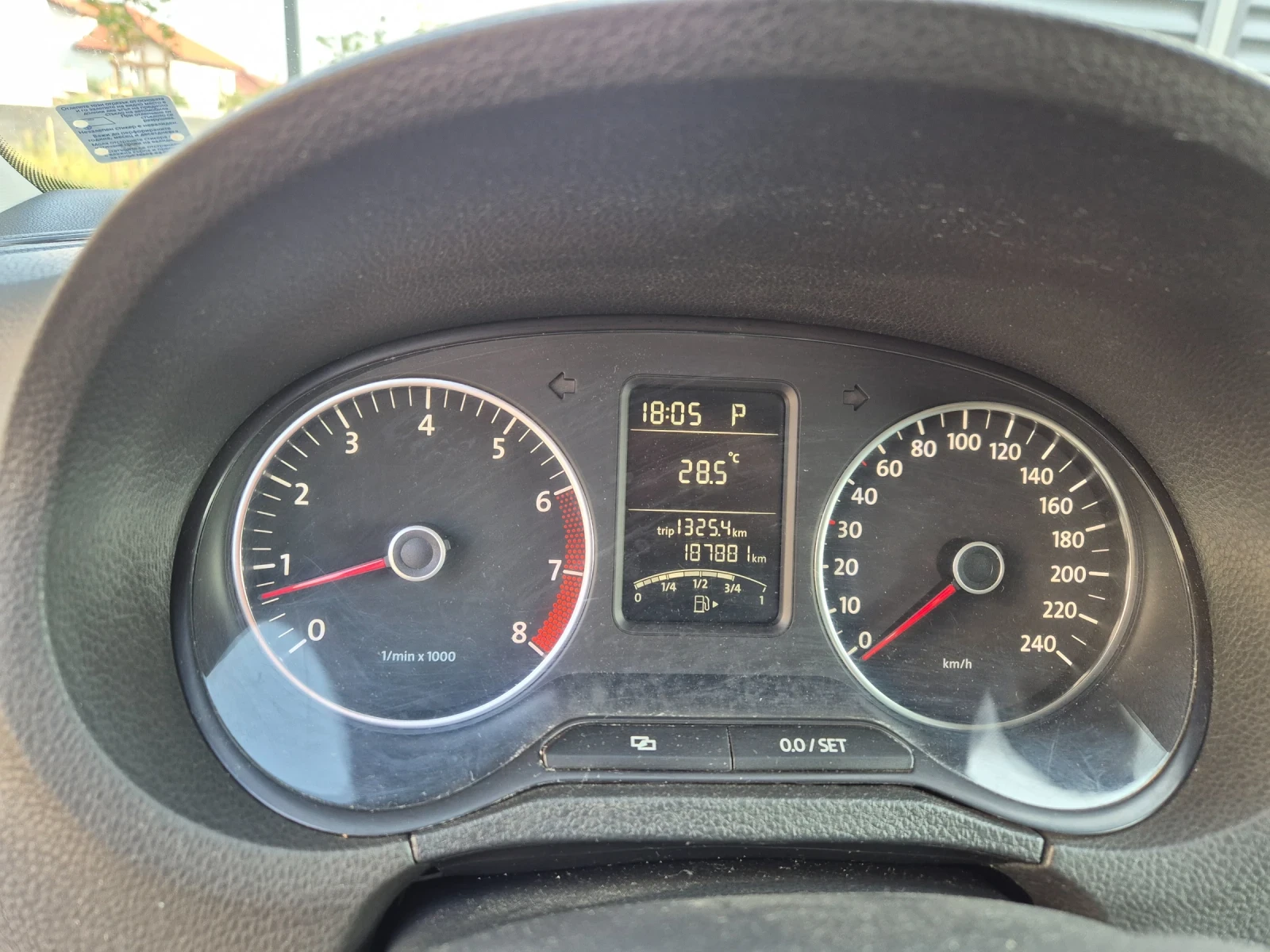VW Polo 1.4 MPI, автоматик , снимка 8 - Автомобили и джипове - 55780582