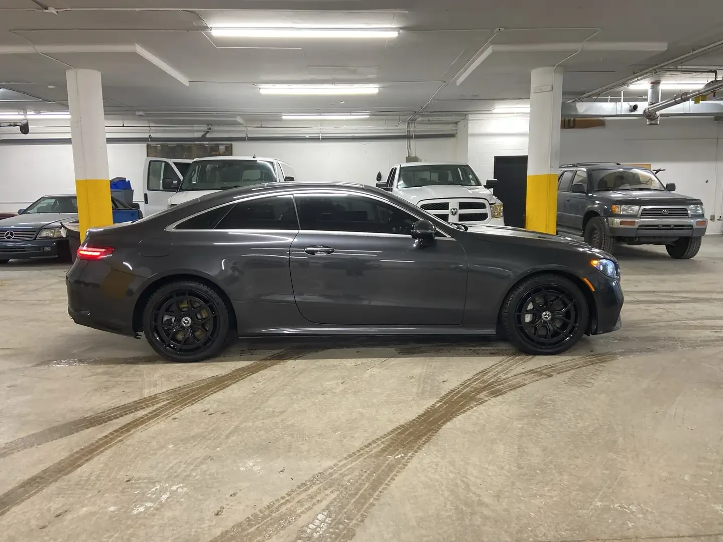 Mercedes-Benz E 450 E 450 4MATIC Coupe AMG SUNROOF NAV | Mobile.bg � ����������� 3