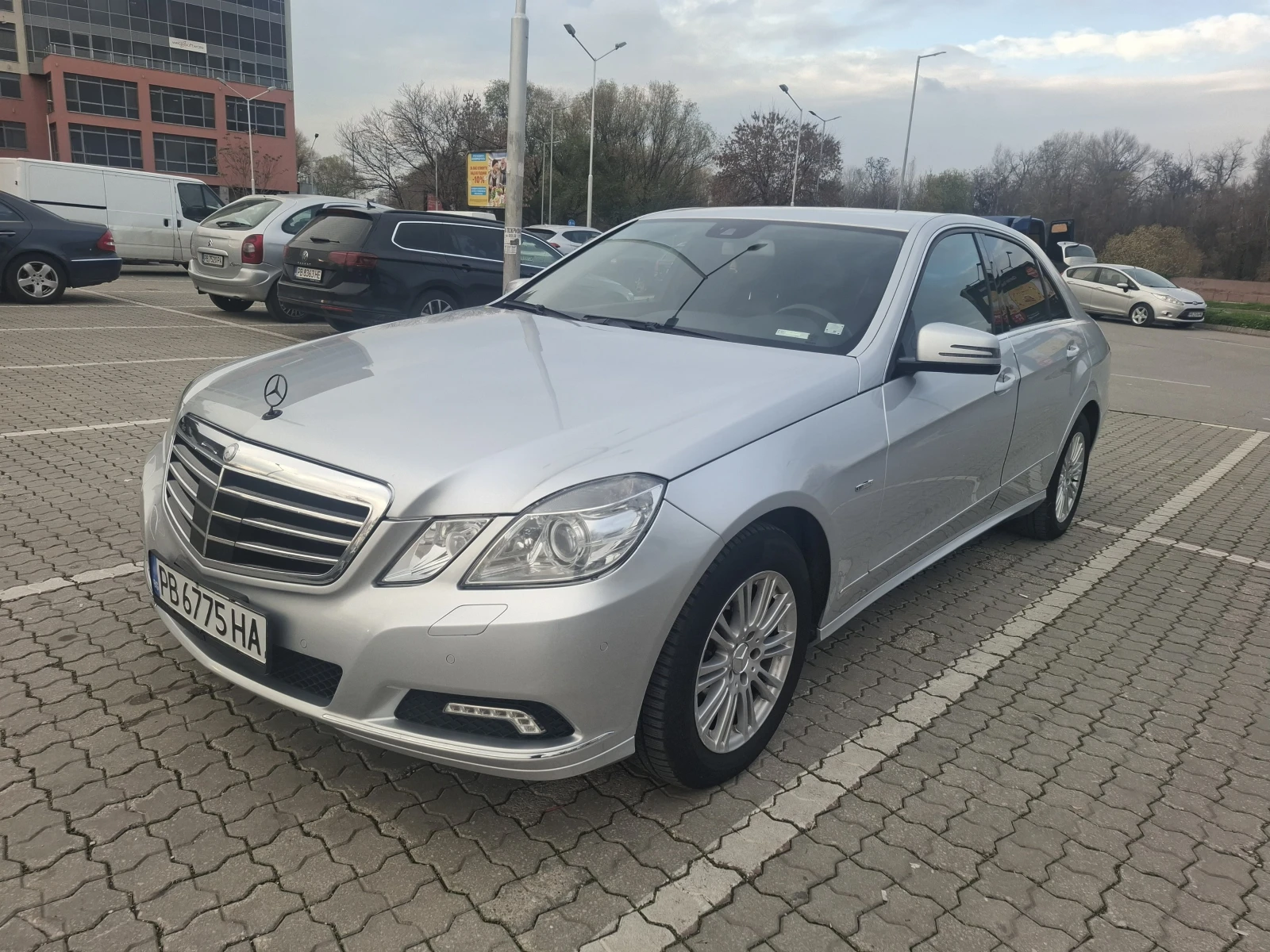 Mercedes-Benz E 350, снимка 2 - Автомобили и джипове - 55826080