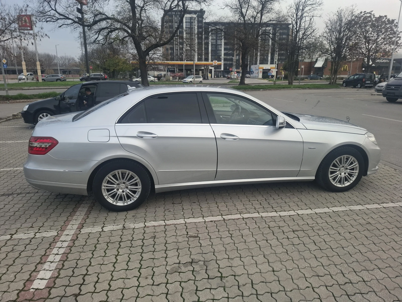 Mercedes-Benz E 350, снимка 8 - Автомобили и джипове - 55826080