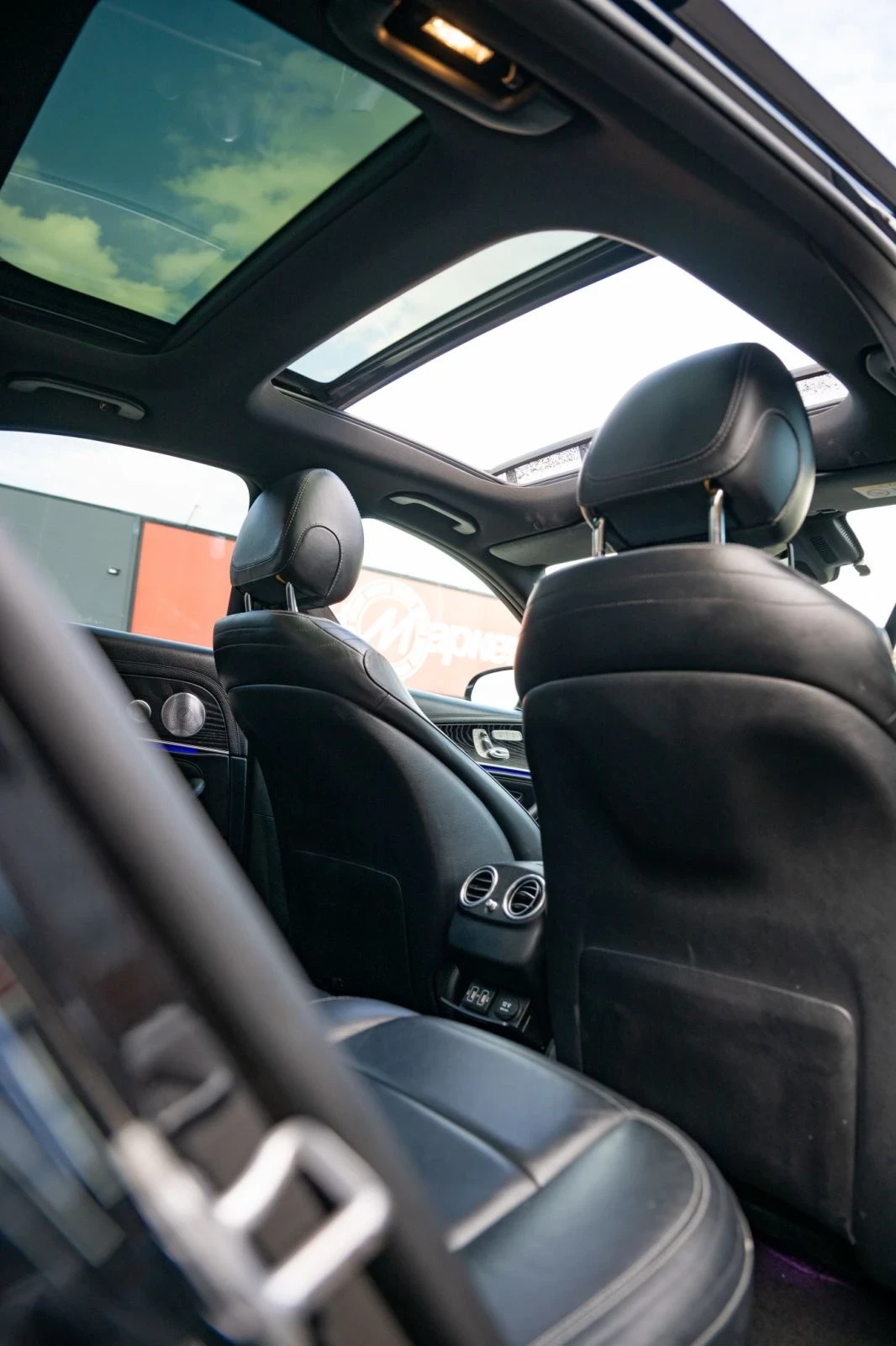 Mercedes-Benz E 220 ПАНОРАМА/Burmaster/ПОДГРЕВ/ДИГИТАЛ/, снимка 7 - Автомобили и джипове - 55838322
