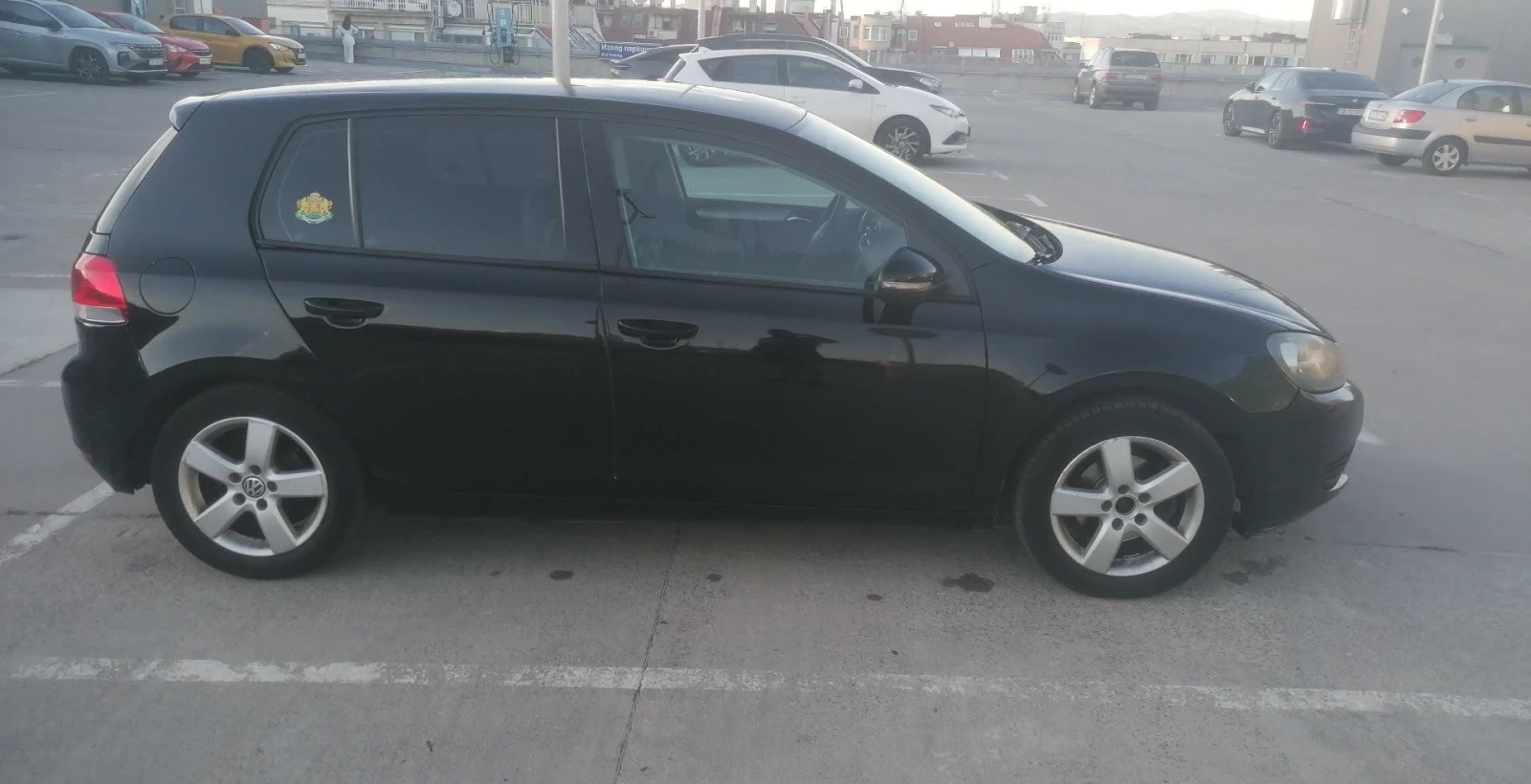 VW Golf, снимка 4 - Автомобили и джипове - 55954133