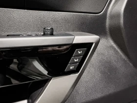 Toyota Sequoia Limited NightShade 85 Series  CARFAX, снимка 11