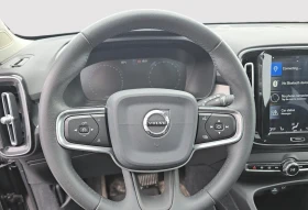 Volvo XC40 2.0 T5 Momentum 4X4, снимка 10