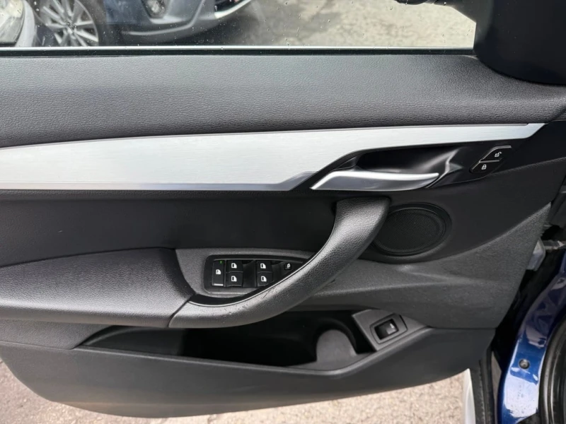 BMW X1 * xDrive28i AWD SPORT R.CAM PANO ROOF * CARFAX * , снимка 8 - Автомобили и джипове - 52724118