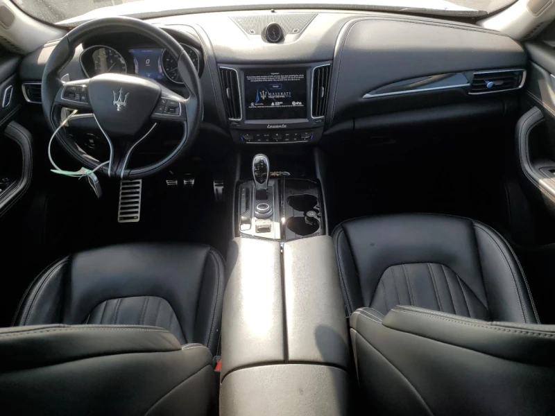 Maserati Levante Sport* 360* Distronic* Pano* Keyless* , снимка 8 - Автомобили и джипове - 52836647