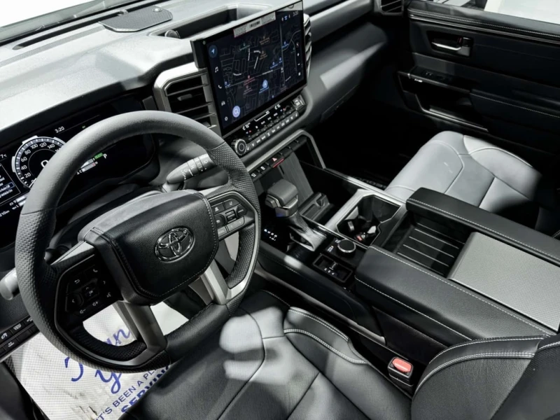 Toyota Sequoia Limited NightShade 85 Series  CARFAX, снимка 8 - Автомобили и джипове - 53351130