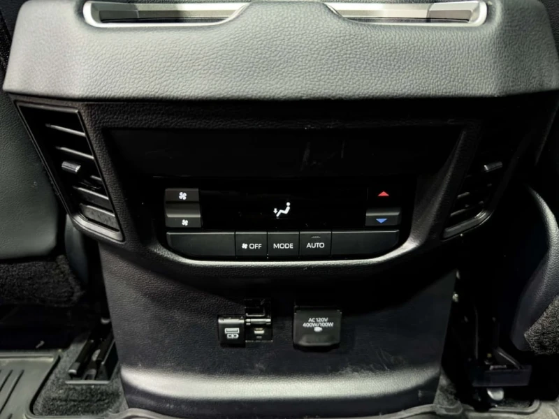 Toyota Sequoia Limited NightShade 85 Series  CARFAX, снимка 14 - Автомобили и джипове - 53351130