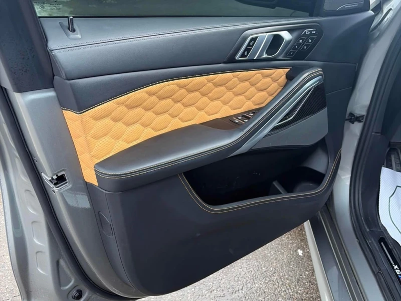 BMW X6 * Competition * CARFAX * ДИСТРОНИК* ПАНОРАМА* , снимка 10 - Автомобили и джипове - 53459696