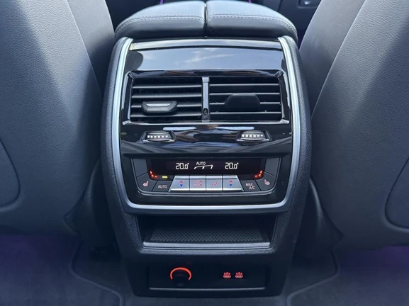 BMW X7 M60i xDrive = M-Sport Pro = Гаранция, снимка 13 - Автомобили и джипове - 53327877