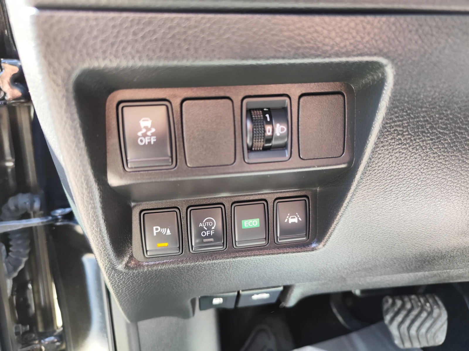 Nissan Qashqai 1.6DCi* LED* XENON* АВТОМАТИК*  КАМЕРА* NAVI - изображение 8