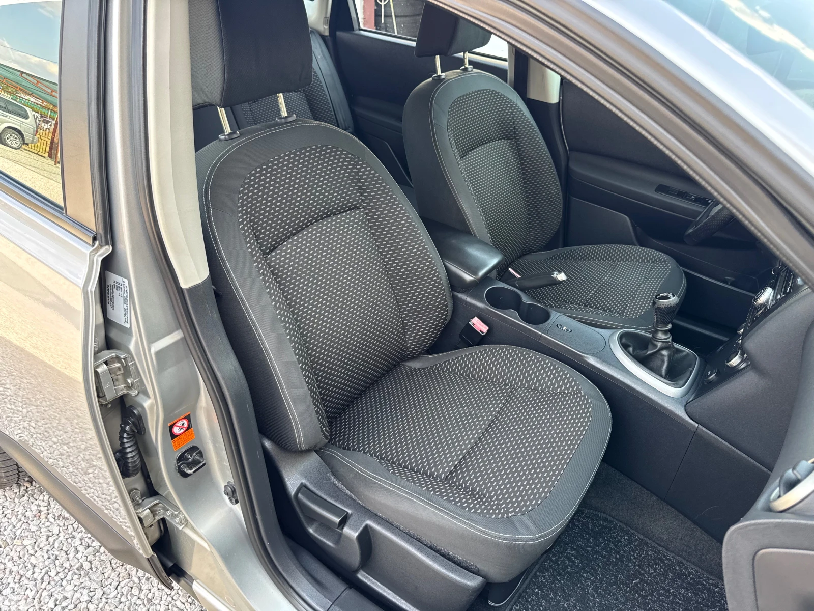 Nissan Qashqai 2.0I* 6SK* 142KS* LIZING - изображение 9