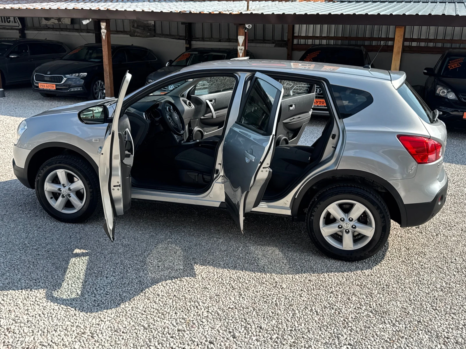 Nissan Qashqai 2.0I* 6SK* 142KS* LIZING - изображение 10