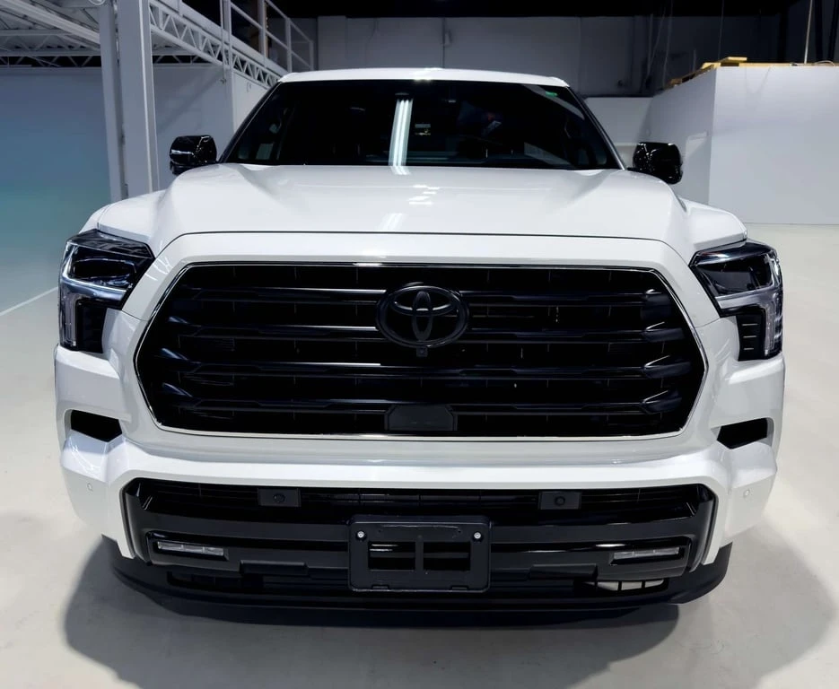 Toyota Sequoia Limited NightShade 85 Series  CARFAX | Mobile.bg � ����������� 2