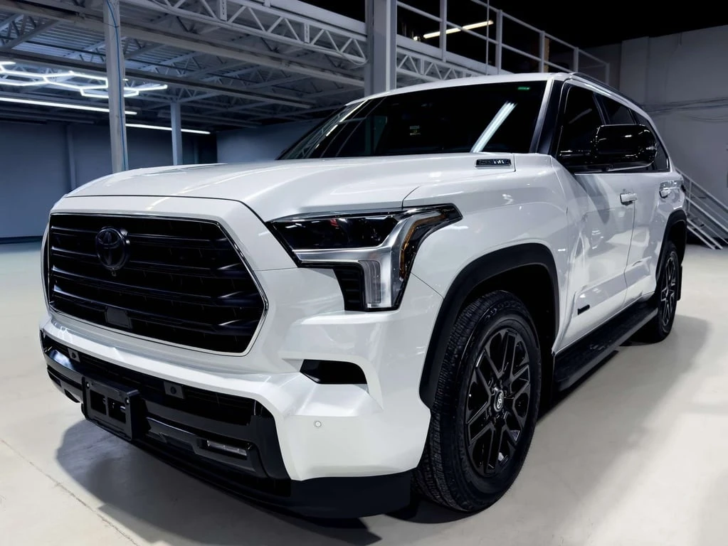 Toyota Sequoia Limited NightShade 85 Series  CARFAX | Mobile.bg � ����������� 1