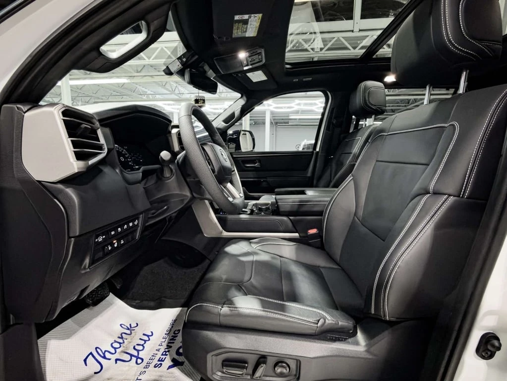 Toyota Sequoia Limited NightShade 85 Series  CARFAX | Mobile.bg � ����������� 7