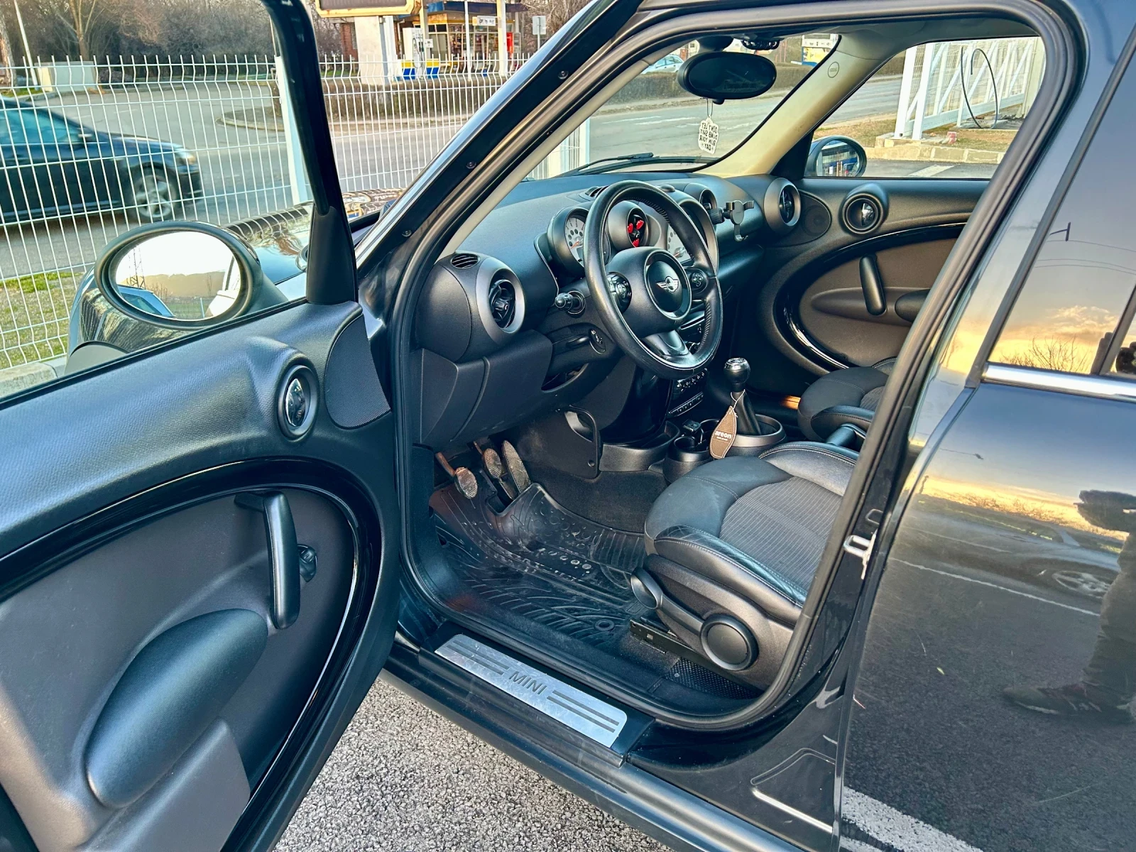 Mini Countryman 1.6, снимка 9 - Автомобили и джипове - 53812705