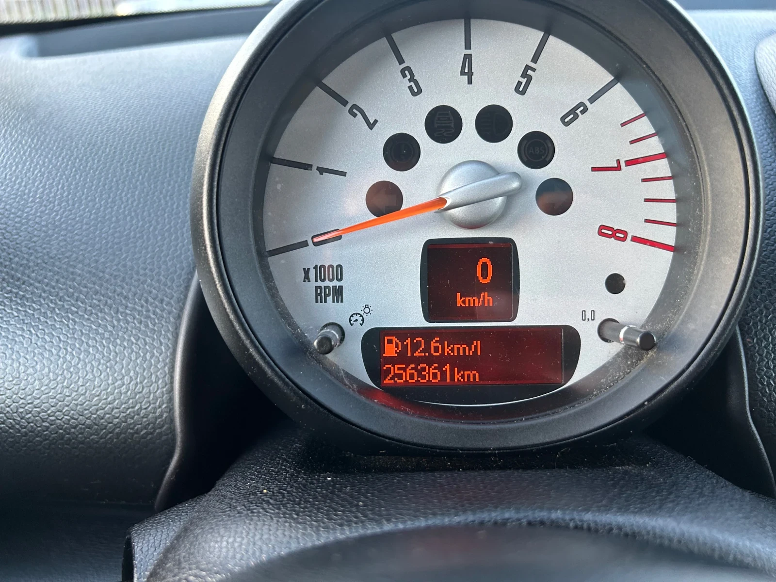 Mini Countryman 1.6, снимка 11 - Автомобили и джипове - 53812705