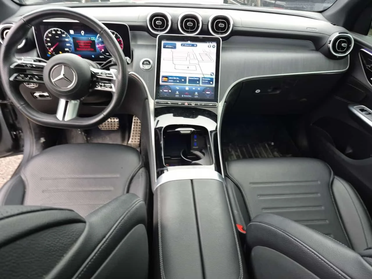 Mercedes-Benz GLC 300  | 360 | PANO | ДВА КЛЮЧА , снимка 9 - Автомобили и джипове - 54340459