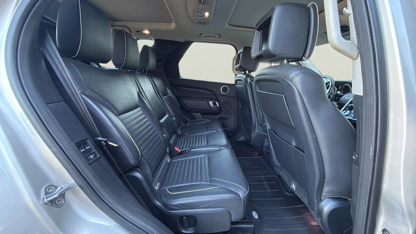 Land Rover Discovery 3.0 TD6, снимка 12 - Автомобили и джипове - 54991811
