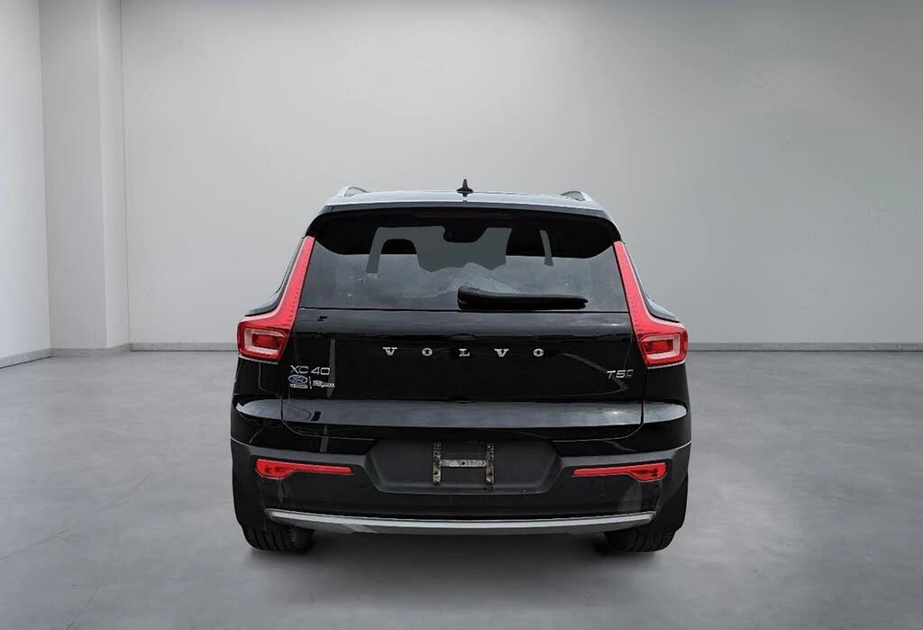 Volvo XC40 2.0 T5 Momentum 4X4, снимка 3 - Автомобили и джипове - 55057615