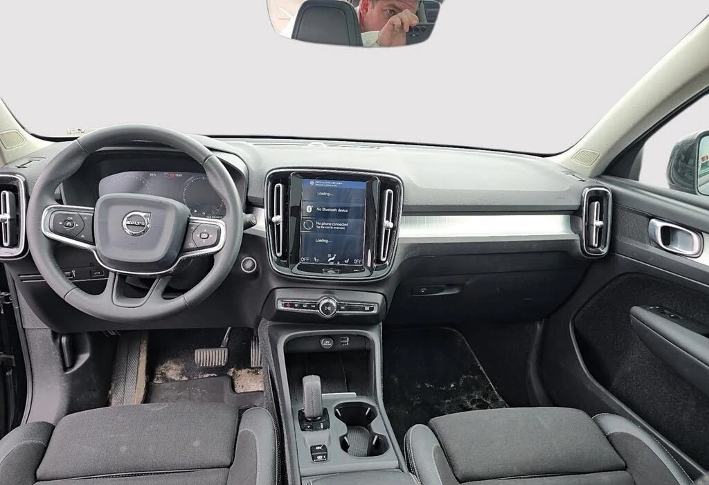 Volvo XC40 2.0 T5 Momentum 4X4, снимка 8 - Автомобили и джипове - 55057615