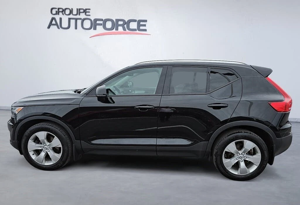 Volvo XC40 2.0 T5 Momentum 4X4, снимка 5 - Автомобили и джипове - 55057615