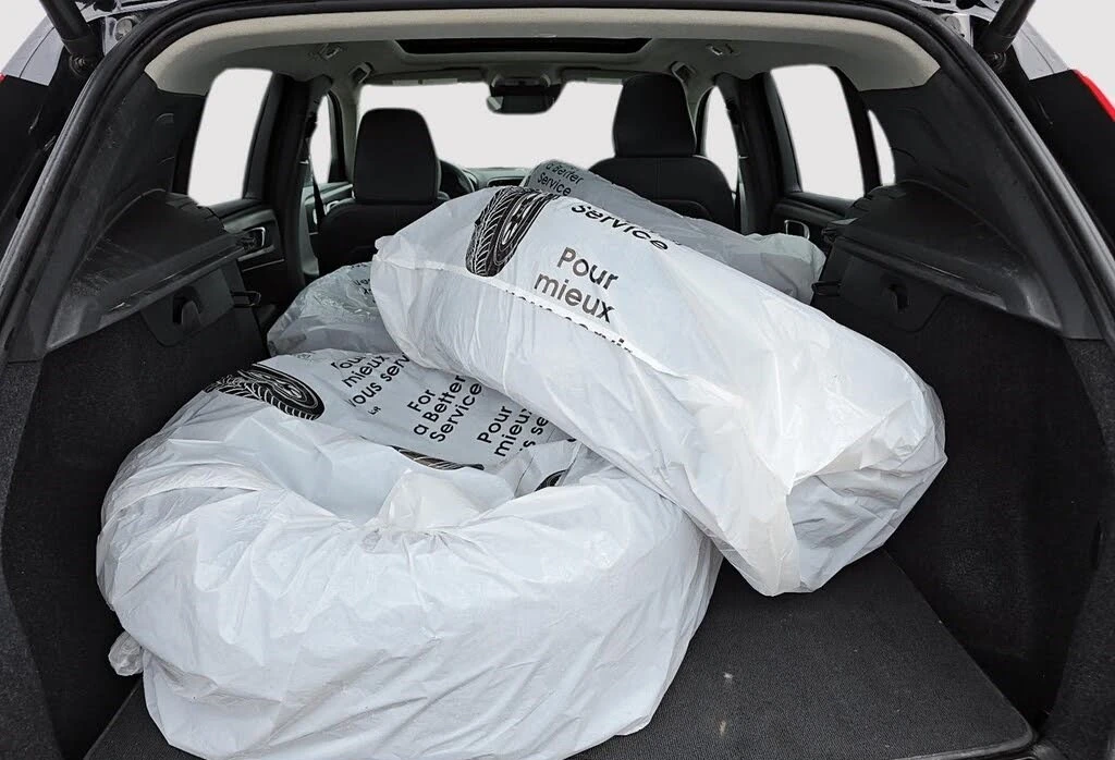 Volvo XC40 2.0 T5 Momentum 4X4, снимка 6 - Автомобили и джипове - 55057615