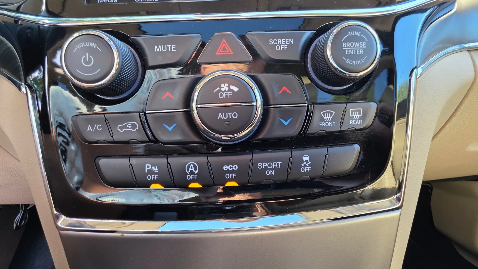 Jeep Grand cherokee Limited 3.6, снимка 7 - Автомобили и джипове - 55530619