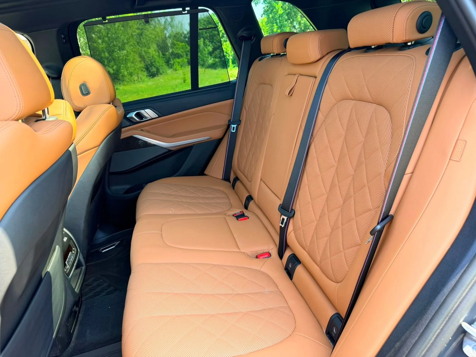 BMW X5 MPACK* AMBIENT* 360* HEADUP* HARMAN* 50JAHRE, снимка 11 - Автомобили и джипове - 55572008