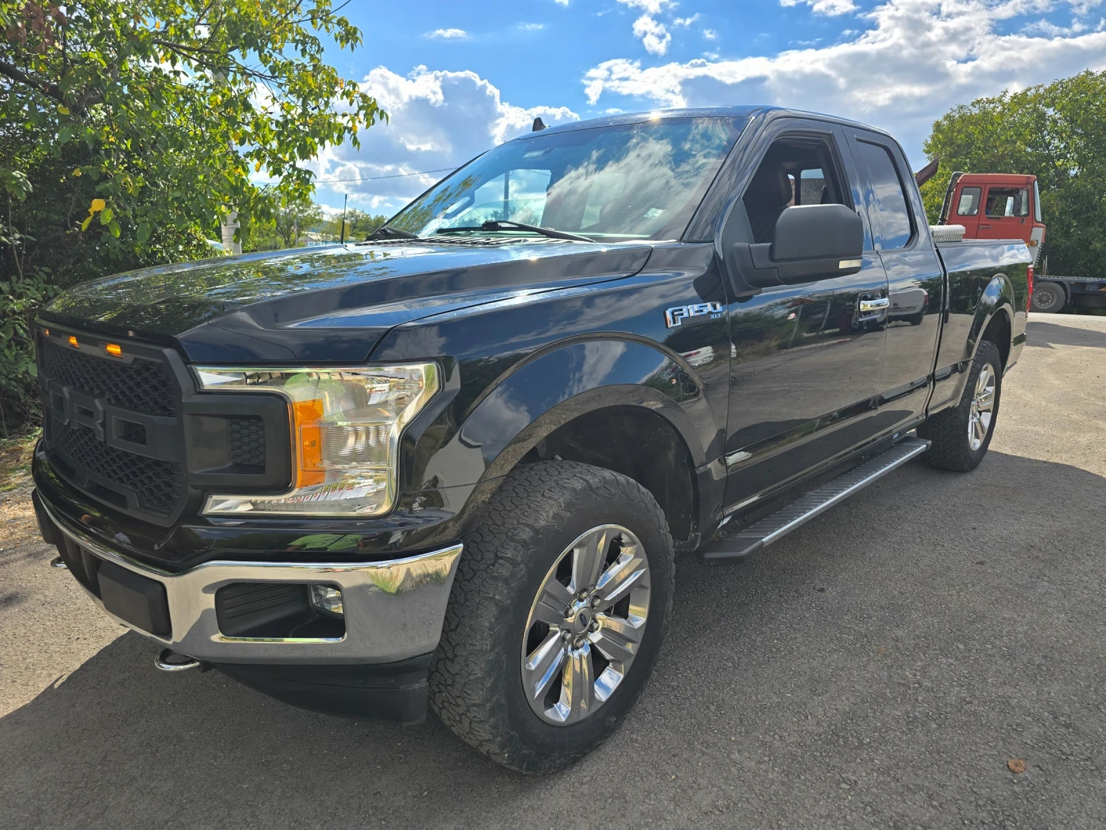 Ford F150 XLT-2.7ECOBOOST V6-10 СКОРОСТИ