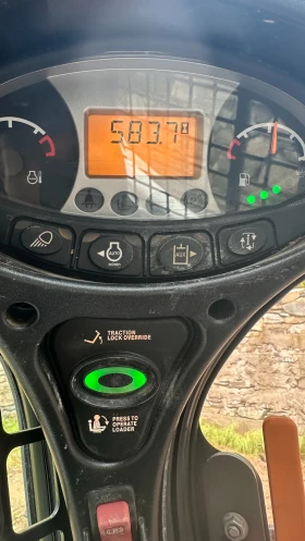 Мини челни товарачи Bobcat Т770, снимка 2
