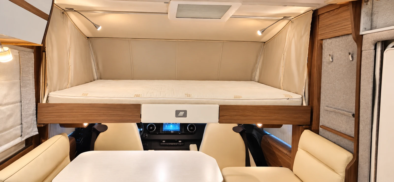 Кемпер HYMER / ERIBA B ML I 790, снимка 16 - Каравани и кемпери - 56272390