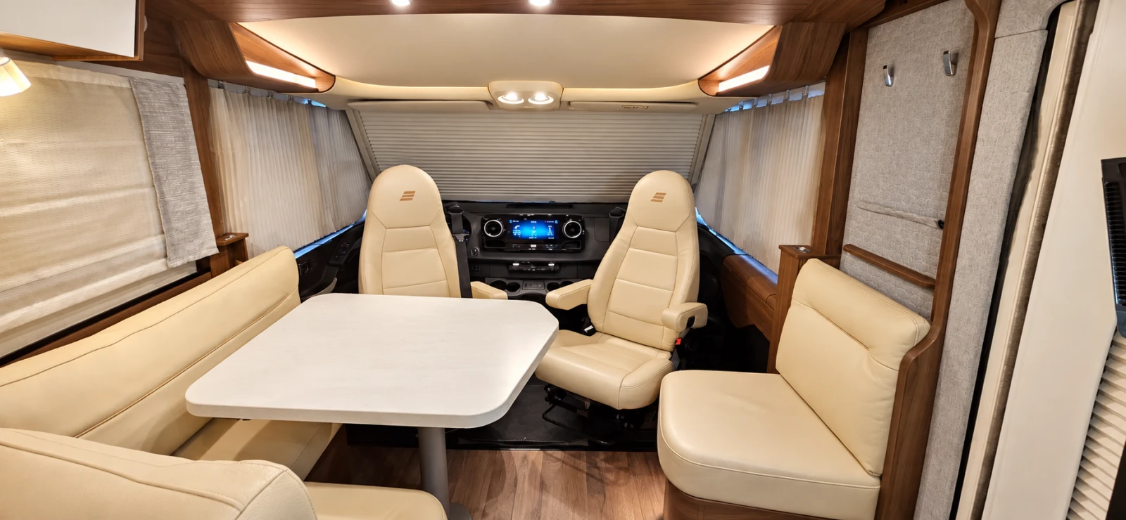 Кемпер HYMER / ERIBA B ML I 790, снимка 12 - Каравани и кемпери - 56272390