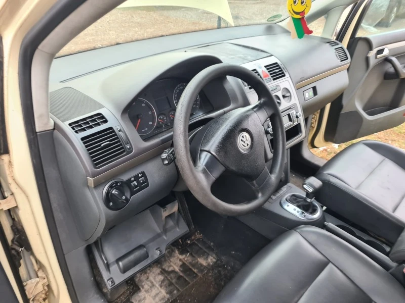 VW Touran 1.9TDI DSG 105к.с, снимка 13 - Автомобили и джипове - 47659842