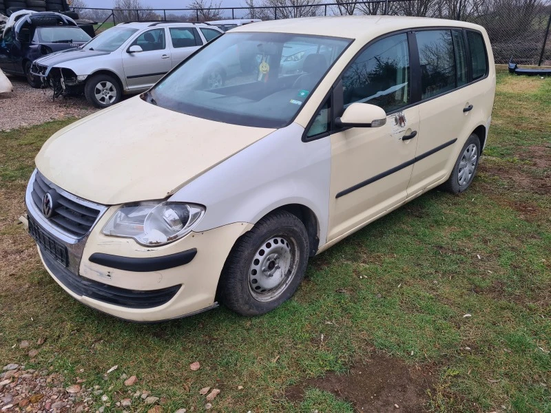 VW Touran 1.9TDI DSG 105к.с, снимка 2 - Автомобили и джипове - 47659842