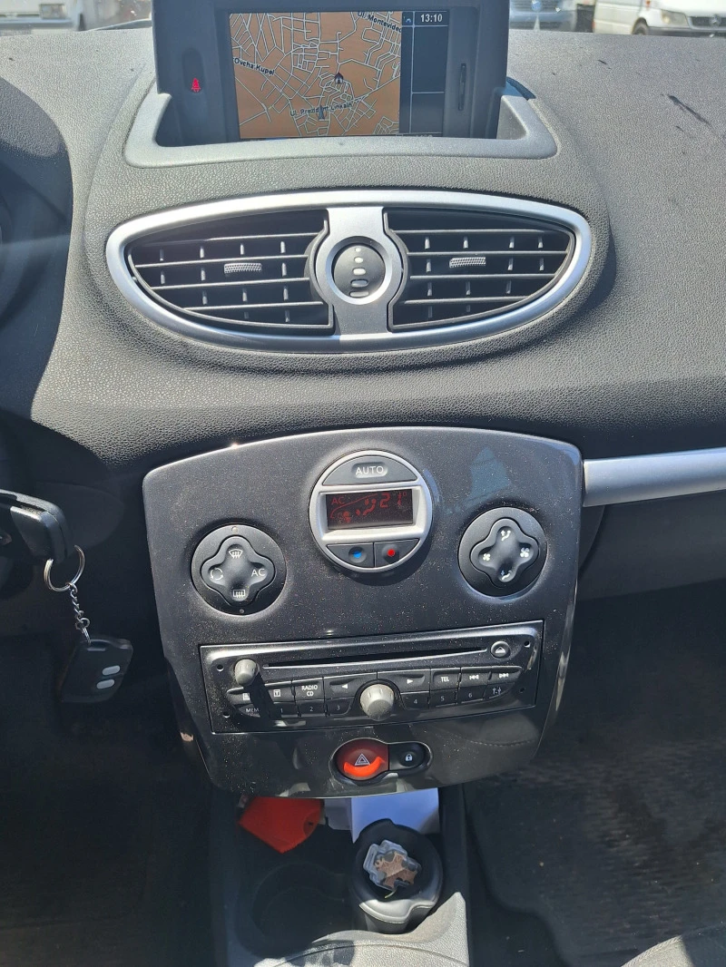 Renault Clio II, снимка 9 - Автомобили и джипове - 46681590