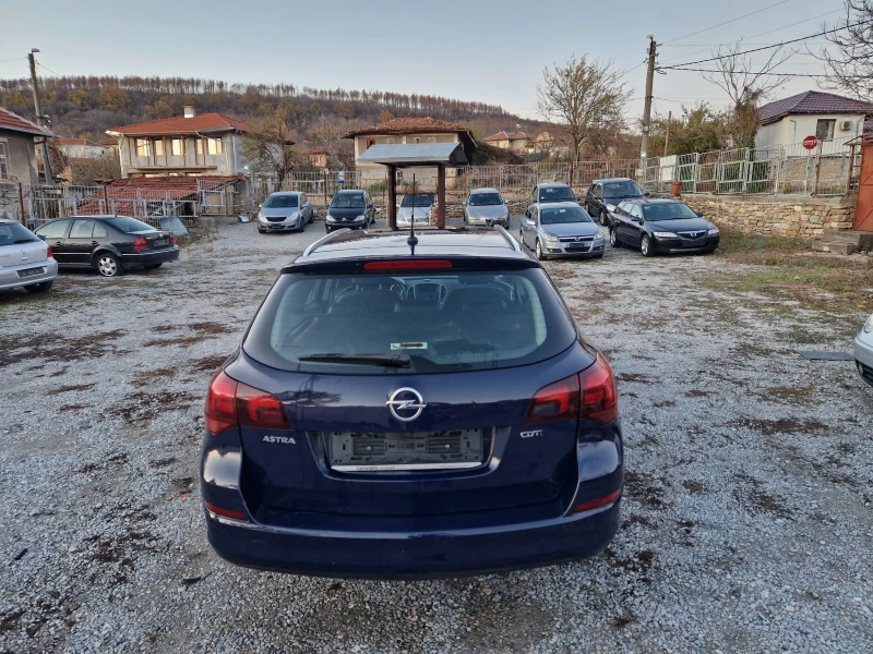 Opel Astra 1.7cdti, 110кс, 12г, Cosmo, Италия , снимка 4 - Автомобили и джипове - 48079904