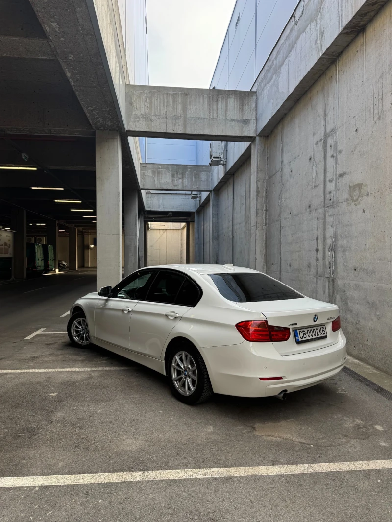 BMW 320 xDrive, снимка 6 - Автомобили и джипове - 48758441