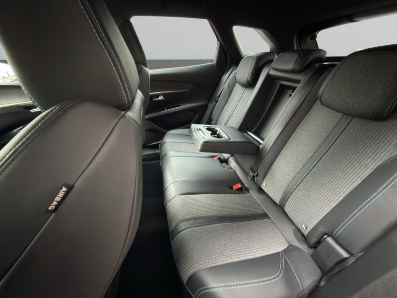 Peugeot 3008 ALLURE PACK 1.2 130 Гаранция до 03.2030 г., снимка 12 - Автомобили и джипове - 52309608