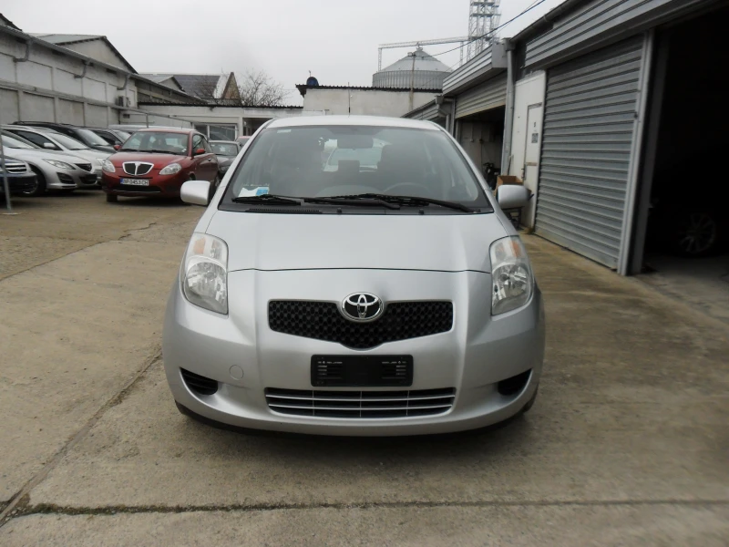 Toyota Yaris 1, 0i-ITALY-KLIMATIK, снимка 2 - Автомобили и джипове - 52489947