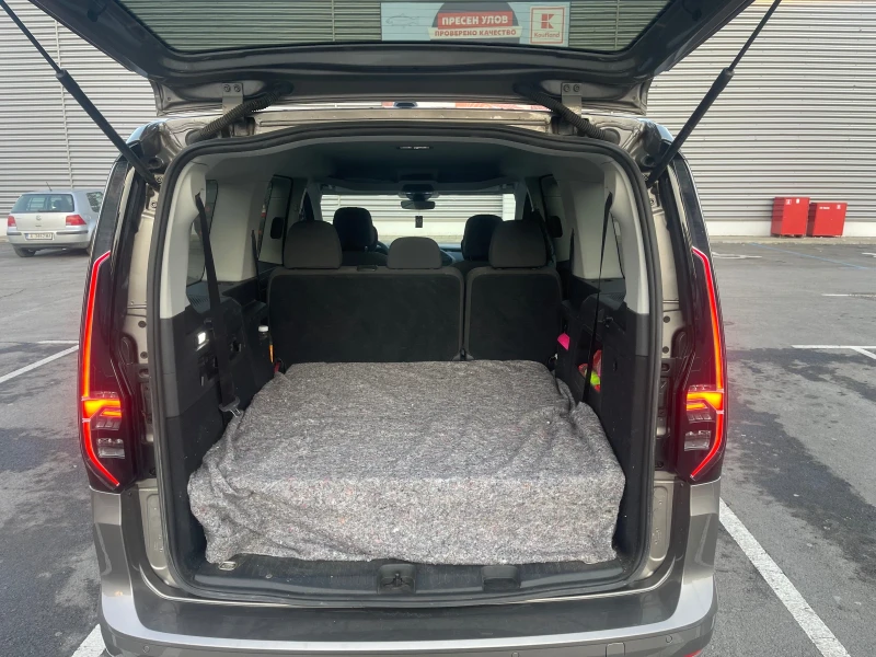 VW Caddy Maxi 2.0 TDI 6+ 1 ГАРАНЦИЯ, снимка 14 - Автомобили и джипове - 53133222