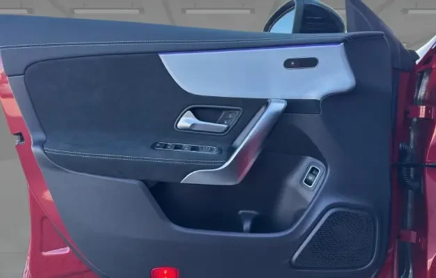 Mercedes-Benz CLA 220 d = AMG Line = Advanced Plus Гаранция, снимка 4 - Автомобили и джипове - 54204913