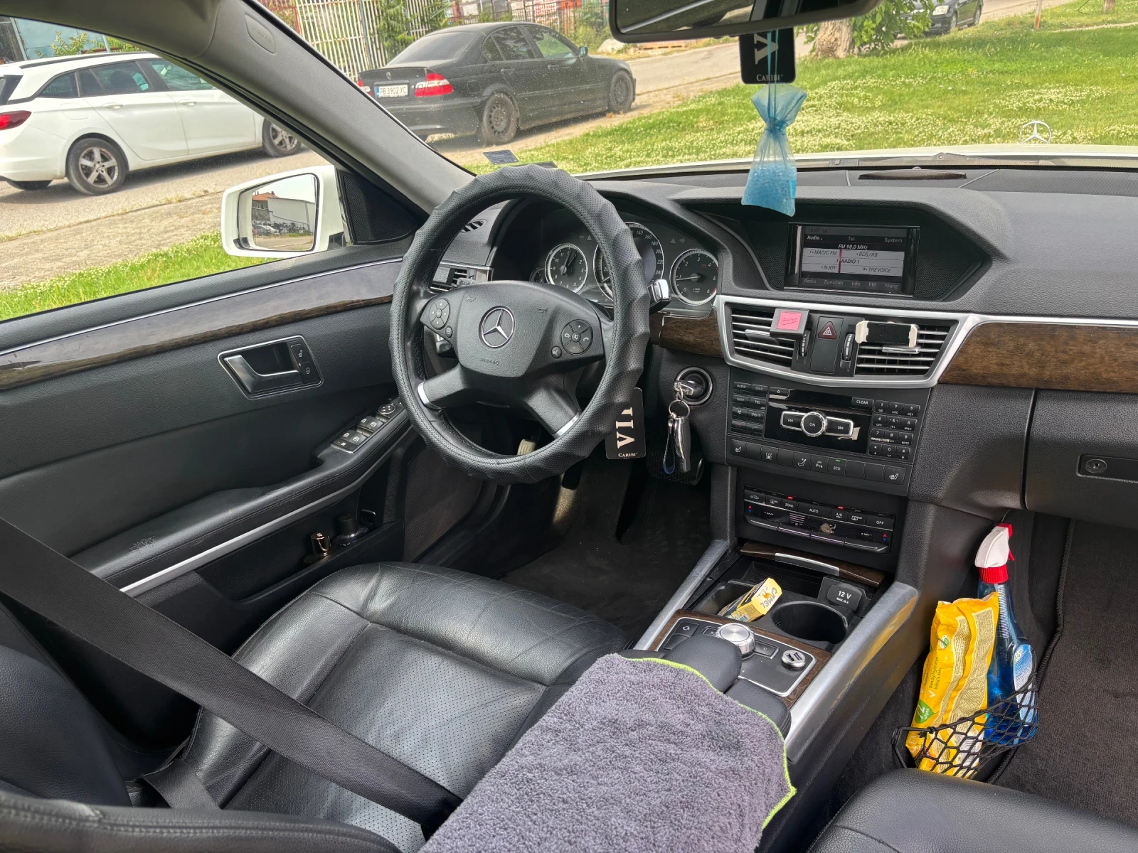 Mercedes-Benz E 200 Avantgard, Navi, Car-Play, Ksenon - изображение 9