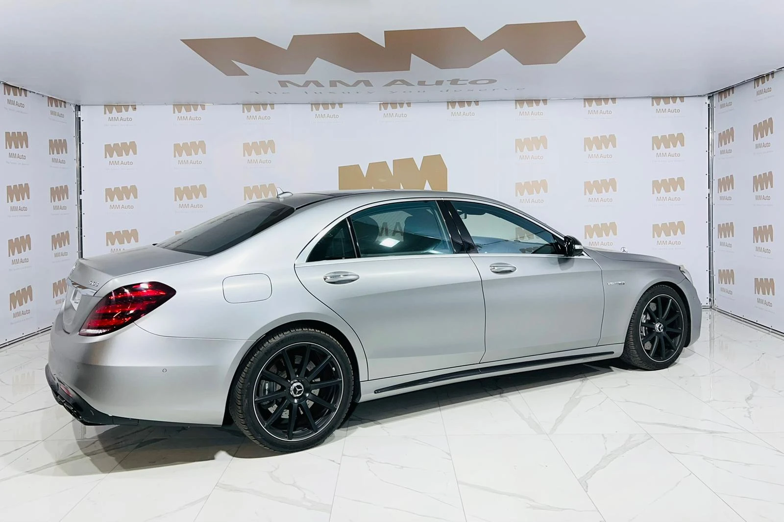 Mercedes-Benz S 63 AMG L* 4Matic* Carbon* Burmester* TV* HuD - изображение 2