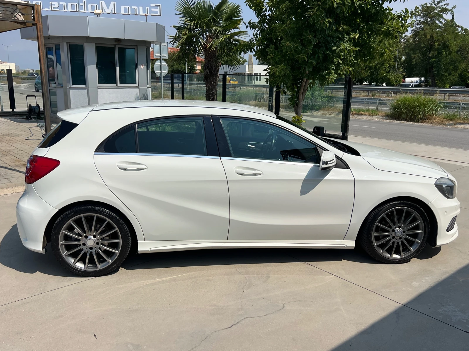 Mercedes-Benz A 200 CDI AMG LINE - изображение 4