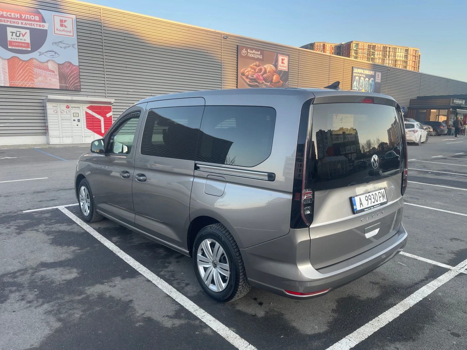 VW Caddy Maxi 2.0 TDI 6+ 1 ГАРАНЦИЯ - изображение 6