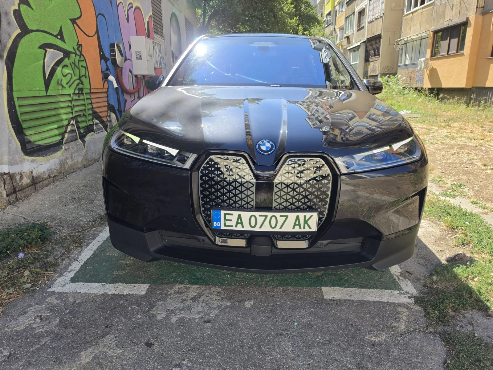 BMW iX 50 B&W 2години гаранция SOH 100%